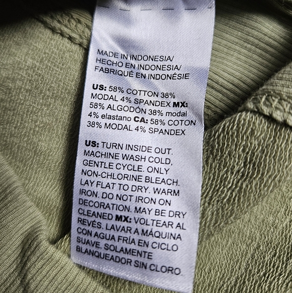 Chico's Zenergy Beaded Paisley Rib-Trim Olive Tunic Size 4/6 - Picture 6 of 9